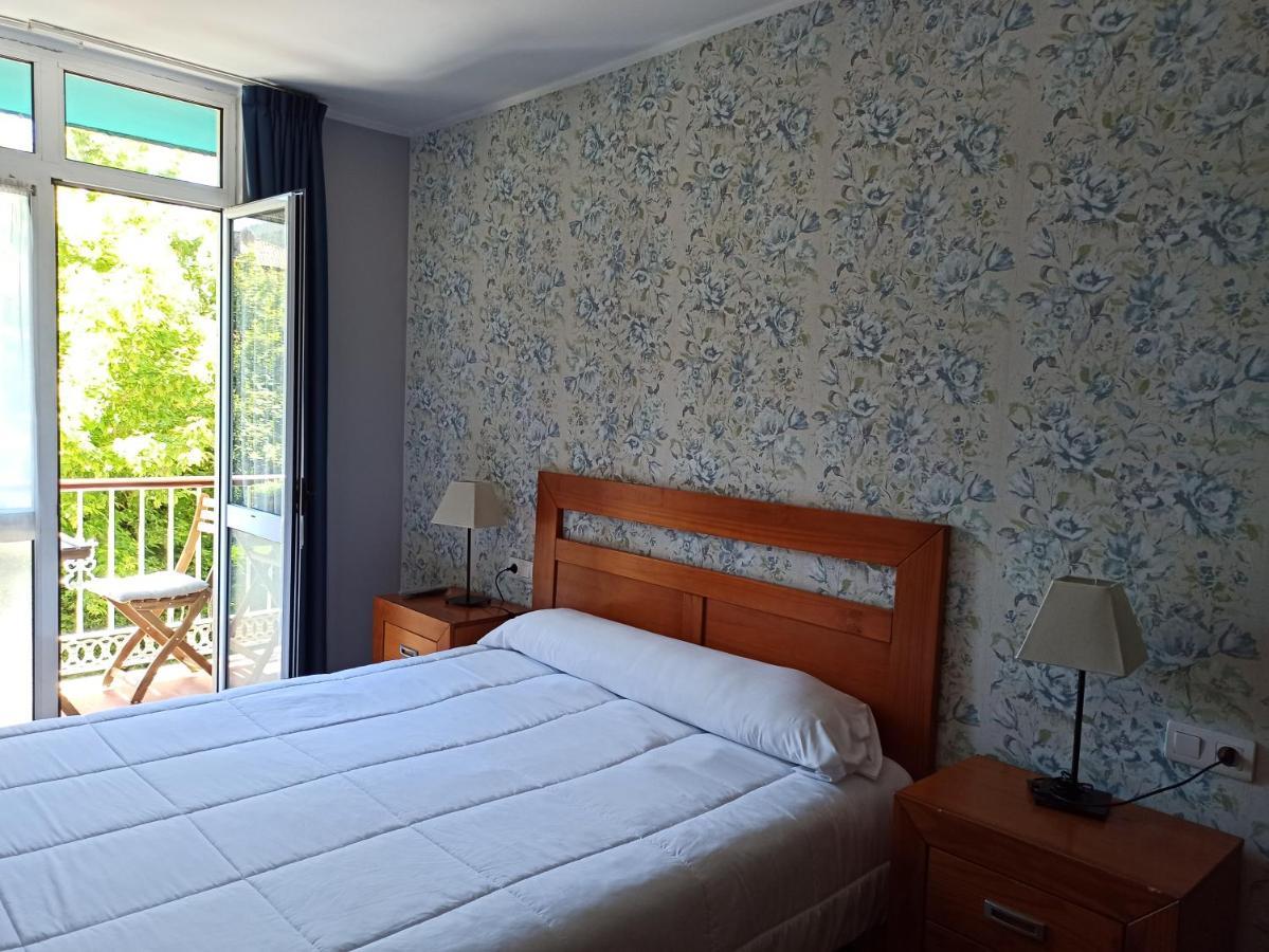 Hotel Aguila Real Onís Eksteriør billede