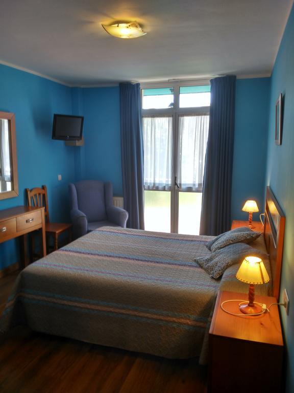 Hotel Aguila Real Onís Eksteriør billede