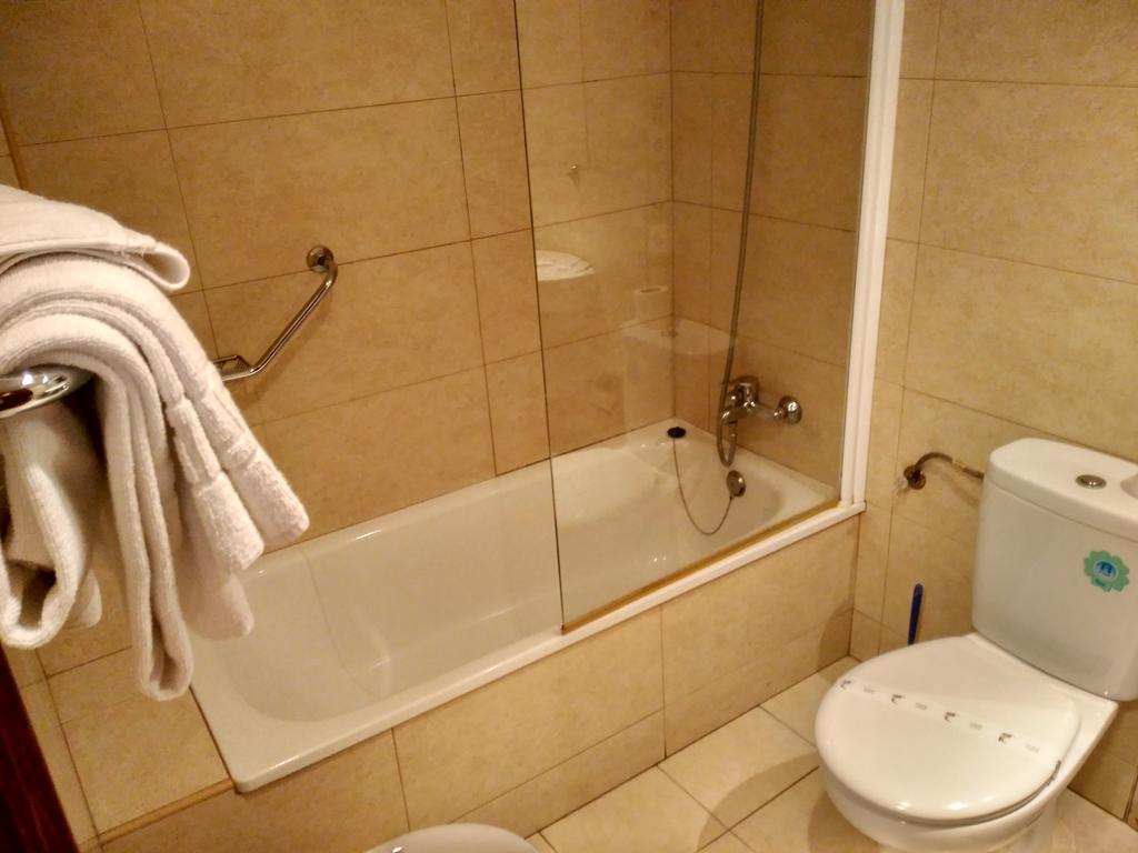 Hotel Aguila Real Onís Eksteriør billede