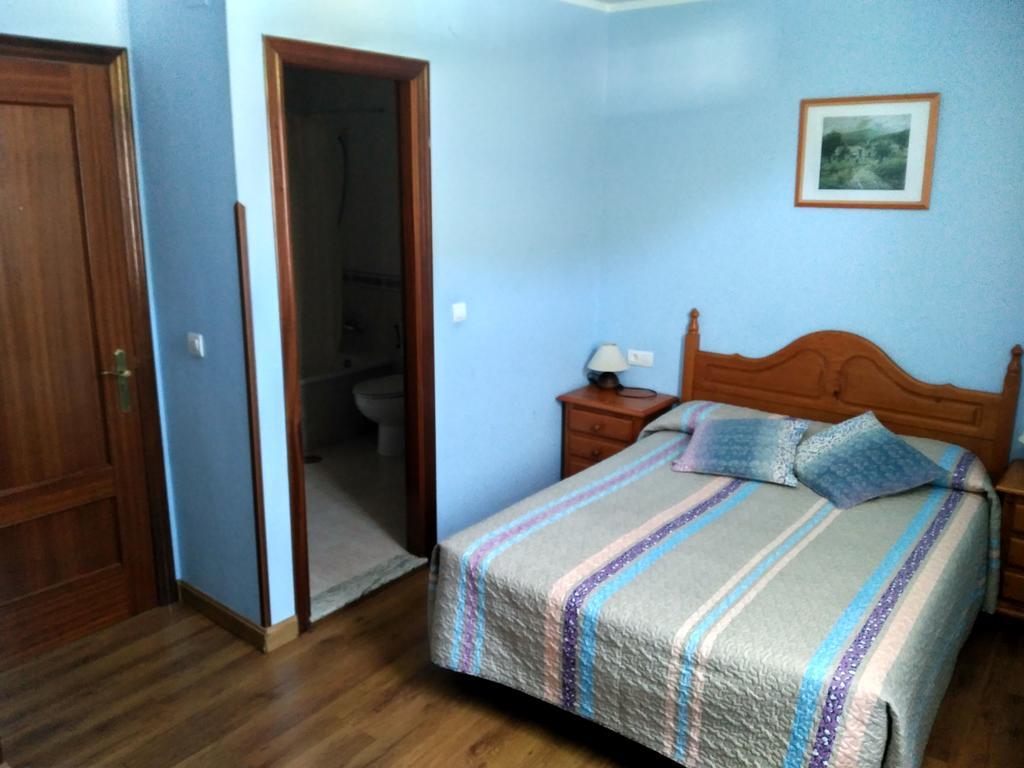 Hotel Aguila Real Onís Eksteriør billede